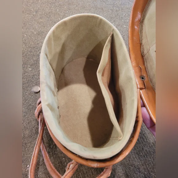 Vintage Mexico Hand Tooled Leather Purse - Picture 11 of 12